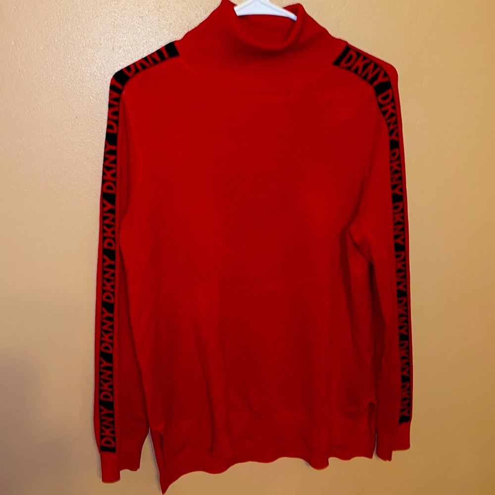 DKNY TURTLE NECK